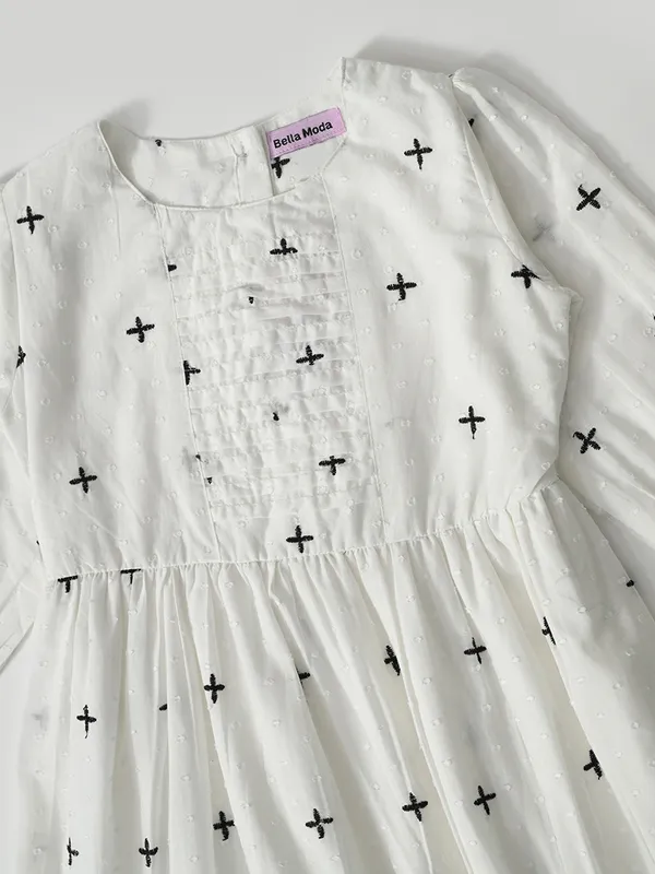 Bella_Moda_Cotton_Woven_Girls_Casual_A_Line_Dress_With_White_Motif_And_Embroidery_Border