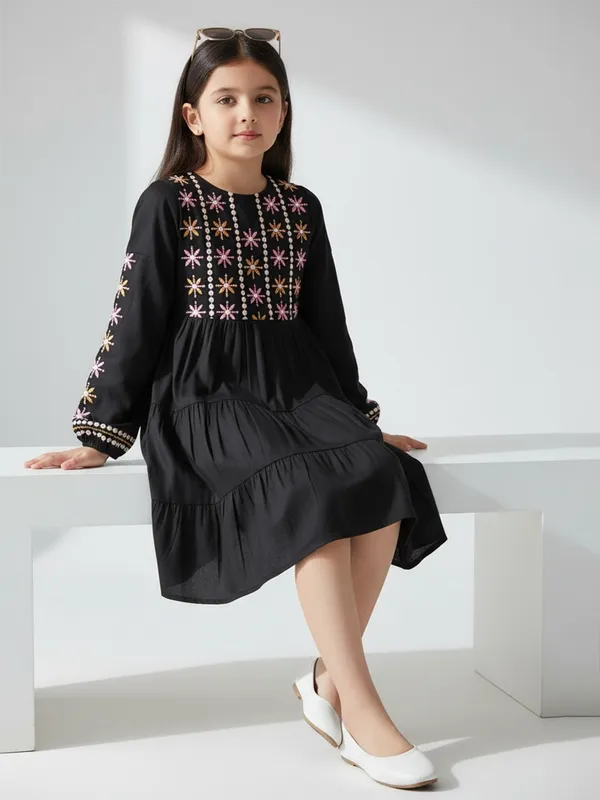 Bella_Moda_Girls_Full_Sleeve_Multi_Thread_Embroidered_Tiered_Midi_Dress