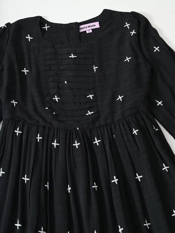 Bella_Moda_Cotton_Woven_Girls_Casual_A_Line_Dress_With_White_Motif_And_Embroidery_Border