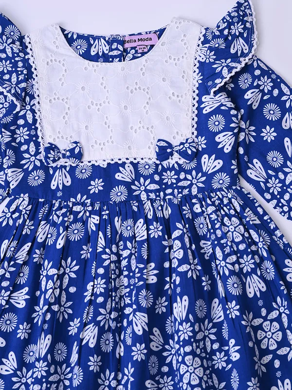 Bella_Moda_Baby_Girls_Floral_Printed_Dress_With_Embroidered_Yoke_And_Bow_Detail