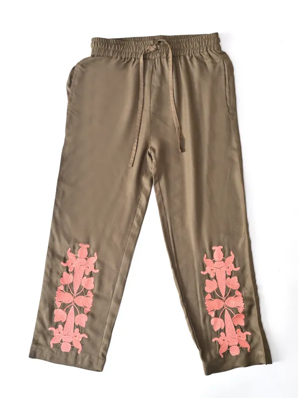 Bella_Moda_Cotton_Full_Sleeves_Floral_Embroidered_Coordinating_Shirt_Style_Top_And_Pant_Set