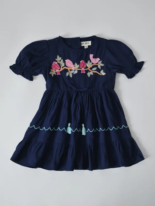 Bella_Moda_Girls_Embroidered_Bird_Motif_Cotton_Dress_With_Puff_Sleeves_And_Tassels