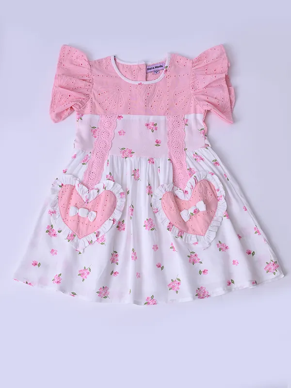Bella_Moda_Cotton_Woven_Floral_Printed_Fit_And_Flare_Dress_With_Heart_Pockets_Style