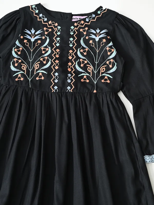 Bella_Moda_Cotton_Woven_Girls_Embroidered_Flared_Dress_With_Waist_Tie