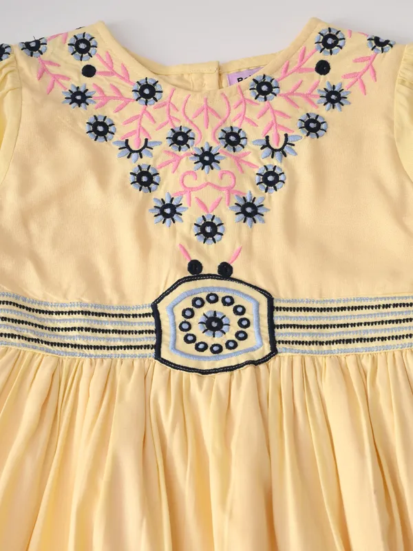 Bella_Moda_Cotton_Woven_Girls_Elegant_Embroidered_Dress