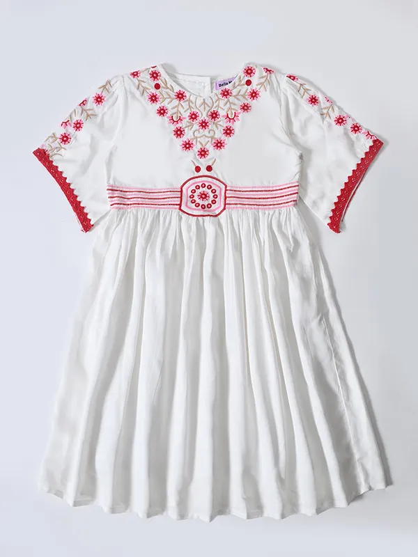 Bella_Moda_Cotton_Woven_Girls_Elegant_Embroidered_Dress