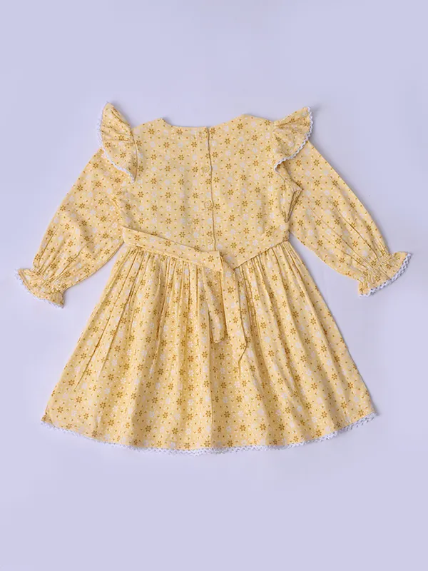 Bella_Moda_Baby_Girls_Floral_Printed_Dress_With_Embroidered_Yoke_And_Bow_Detail