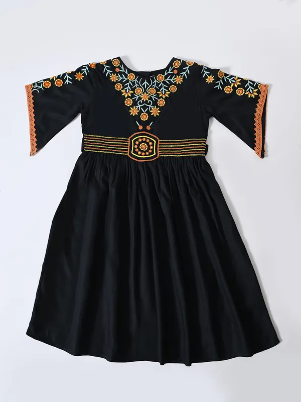 Bella_Moda_Cotton_Woven_Girls_Elegant_Embroidered_Dress