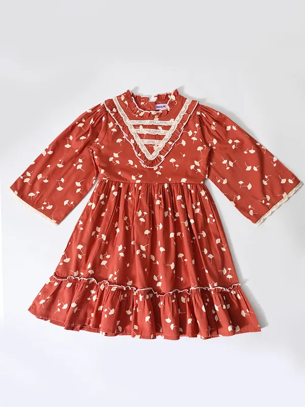Bella_Moda_Cotton_Woven_Girls_Printed_Dress_With_Lace_Yoke_And_3/4_Sleeves