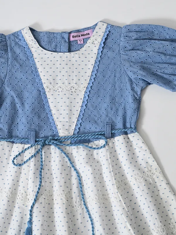 Bella_Moda_Cotton_Woven_Girls_Blue_And_White_Polka_Dot_Dress_With_Puff_Sleeves_And_Waist_Tie