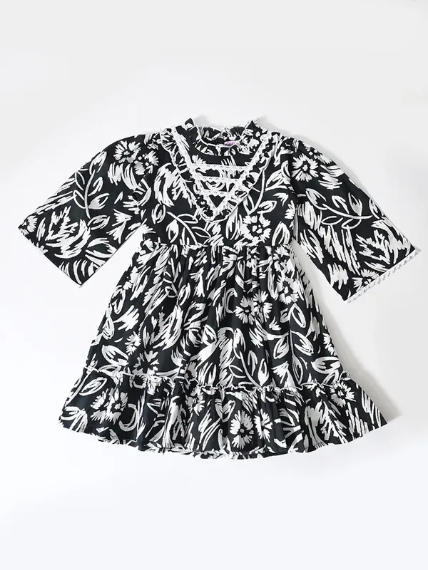 Bella_Moda_Cotton_Woven_Girls_Monochrome_Floral_Print_Flared_Dress