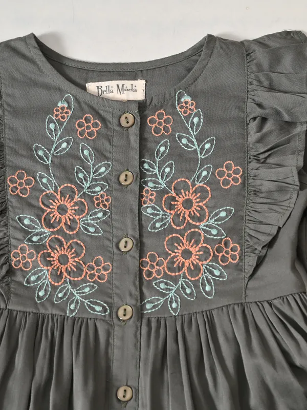 Bella_Moda_Girls_Floral_Embroidered_Cotton_Dress_With_Frill_Shoulders_And_Button_Front_And_Pockets