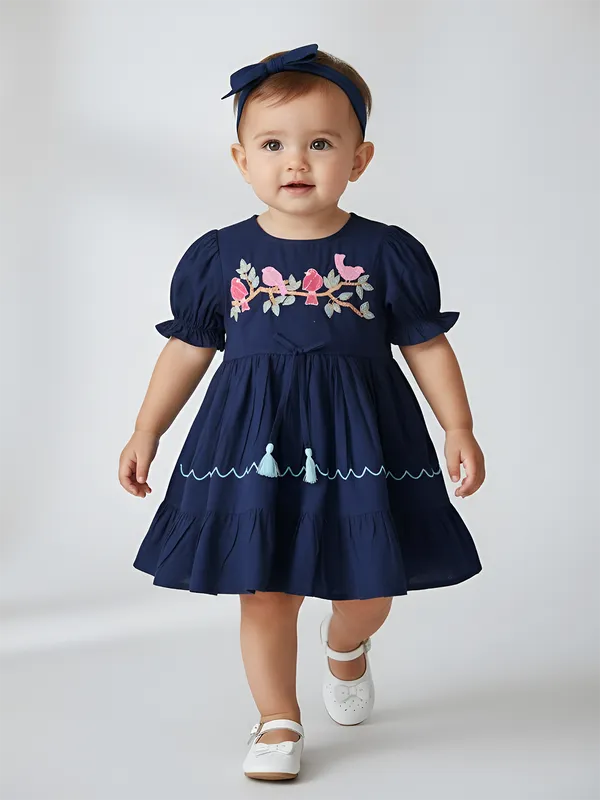 Bella_Moda_Girls_Embroidered_Bird_Motif_Cotton_Dress_With_Puff_Sleeves_And_Tassels