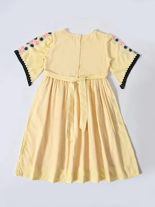 Bella_Moda_Cotton_Woven_Girls_Elegant_Embroidered_Dress