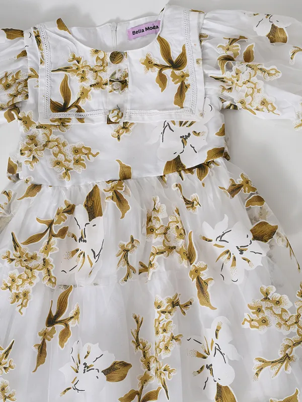 Bella_Moda_Cotton_Woven_Girls_Floral_Organza_Puff_Sleeve_Party_Dress_With_Square_Yoke