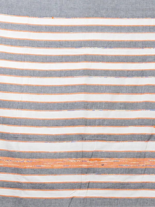Grey_And_White_Handloom__Saree_For_Women