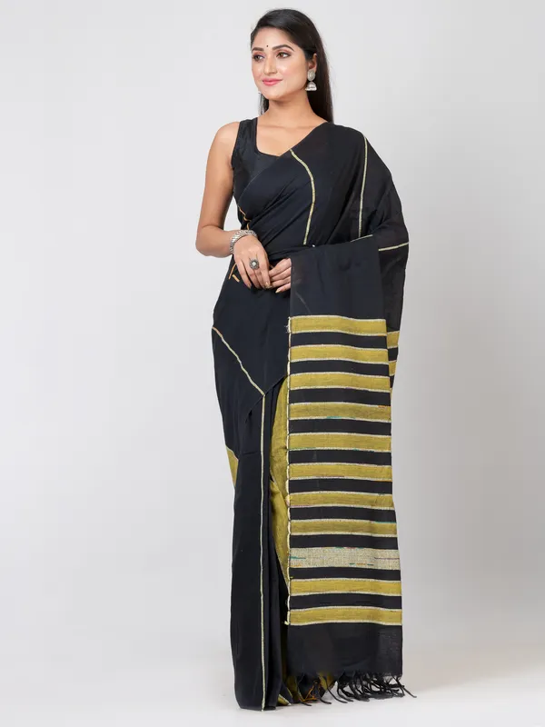 Black_Handloom__Saree_For_Women