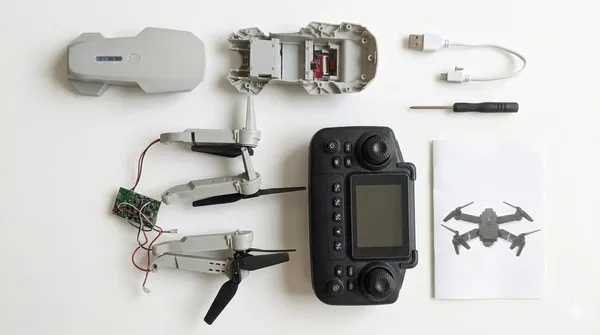 E88_Hd_Camera_Drone_With_Screen_Remote_Controller_|_Gesture_Control_|_Rc_Foldable_Drone