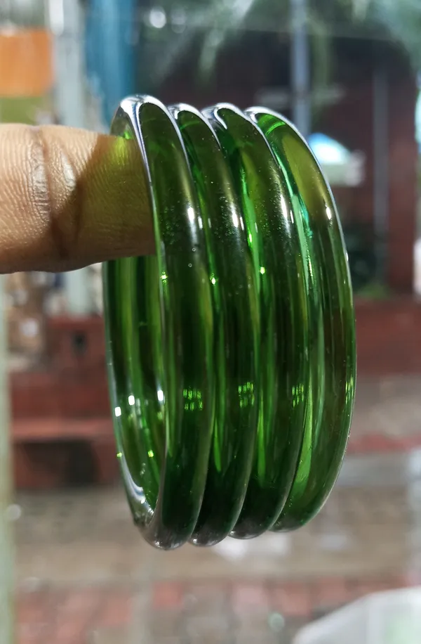 Green_Glass_Bangles_for_Women