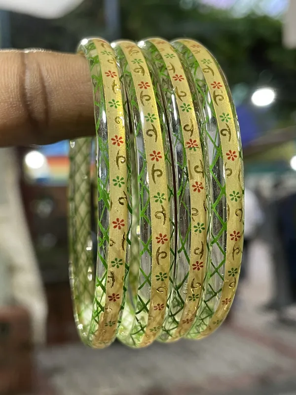 Green_Glass_Floral_Bangle_Set_for_Women