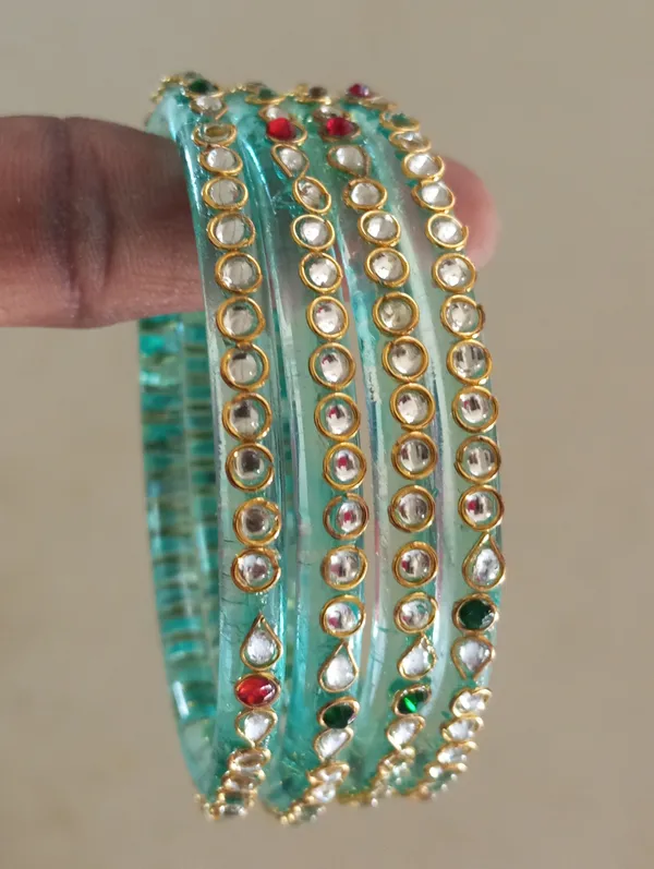 Turquoise_Embellished_Bangle_Set_for_Women