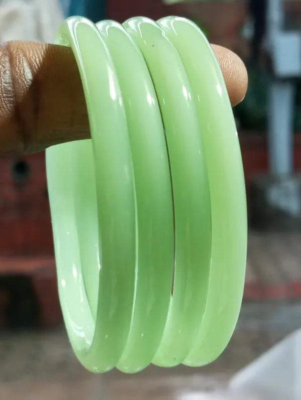 Green_Glass_Bangle_Set_for_Women