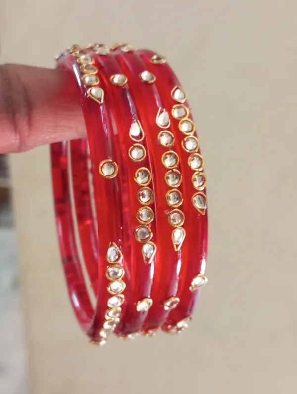 Red_Embellished_Glass_Bangles_for_Women