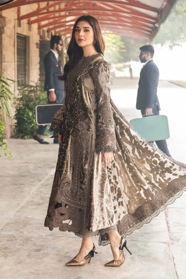 Maria_B_Winter_Luxe_D-1