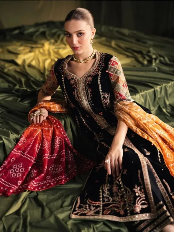 Qalamkar_Luxury_Velvet_Edit_Formals_–_BK-06_ZOLA