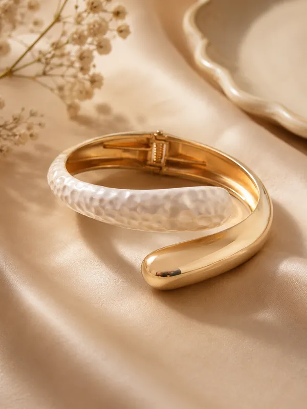Gold_Silver_Dual_Tone_Alloy_Criss_Cross_Cuff_Bracelet_For_Women