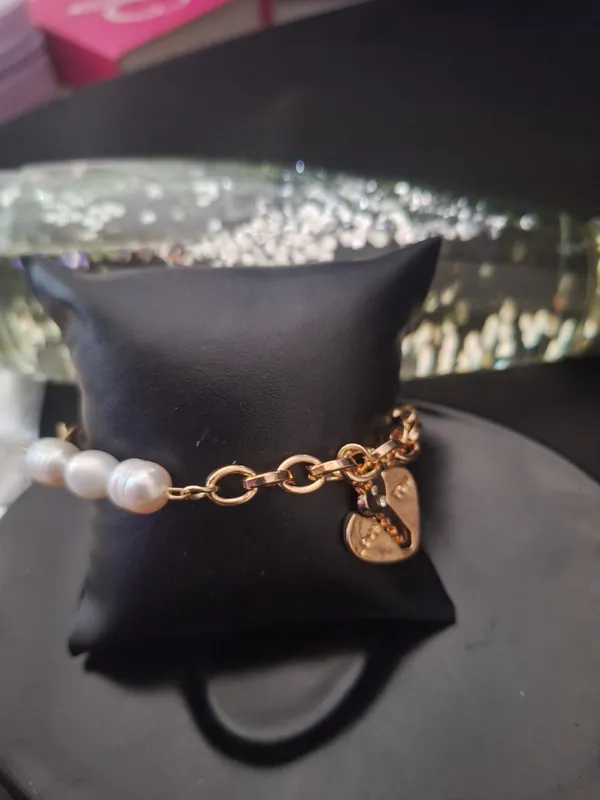 Silver_Alloy_Pearl_Heart_Lock_And_Key_Charm_Bracelet_For_Women