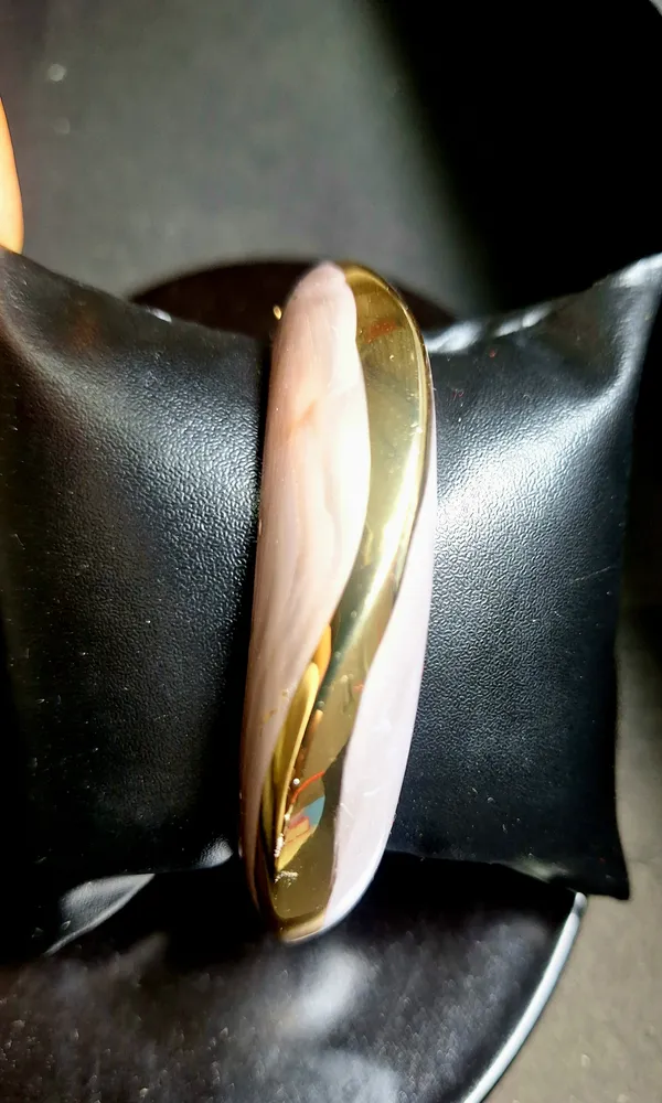 Gold_Alloy_Dual_Tone_Frosted_Oval_Open_Bangle_For_Women