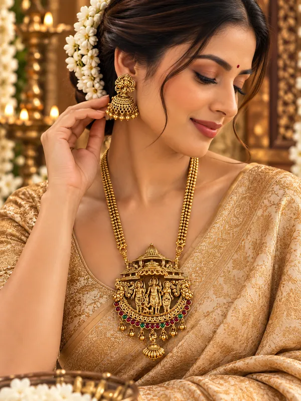 Traditional_Gold-Finish_Temple_Jewellery_Necklace_Set