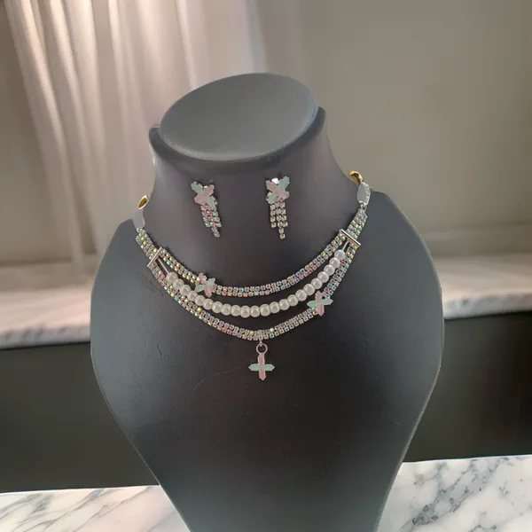 Multicolour_Rhinestone_Pearl_Butterfly_Necklace_Set_for_Women