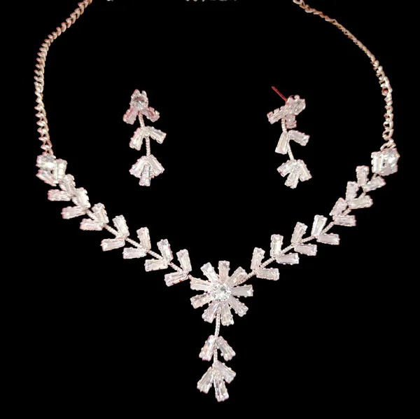 Silver_Tone_Crystal_Necklace_And_Earrings_Set_for_Women