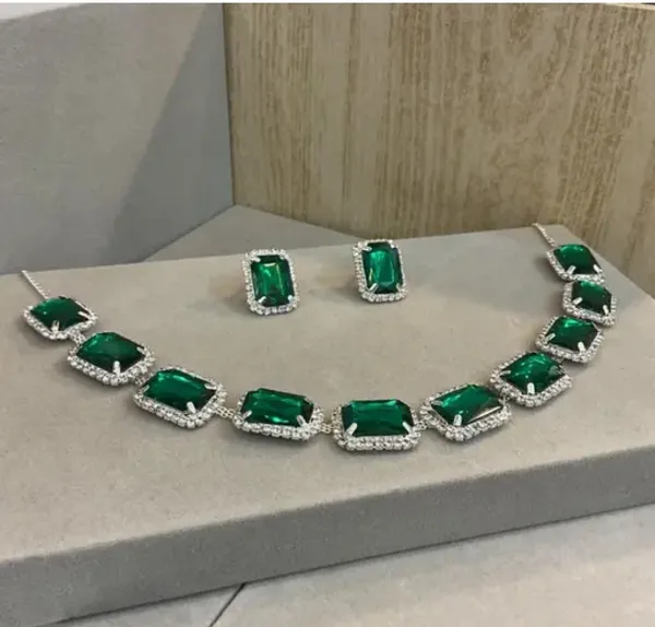 Green_Silver-Tone_Stone_Necklace_Set_for_Women