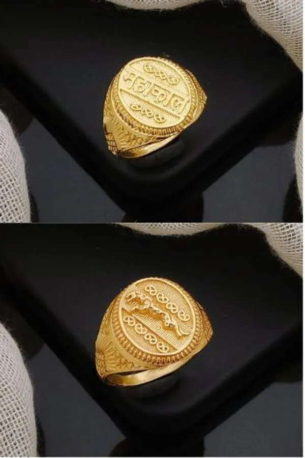 Gold_Tone_Engraved_Signet_Ring