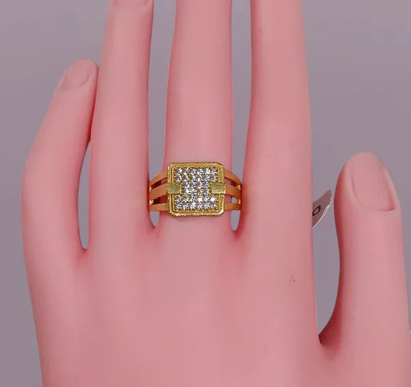 Gold_Tone_Crystal_Detail_Statement_Ring_for_Men