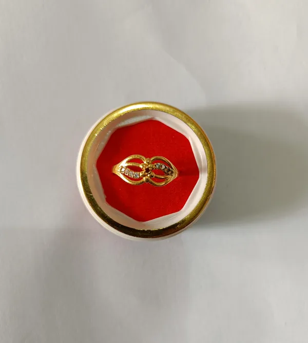 Gold-Tone_Statement_Ring_Set_for_Women