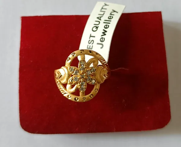 Gold_Tone_Floral_Stone_Studded_Ring_for_Women