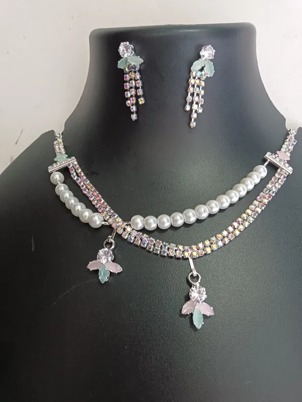 Multicolor_Crystal_Necklace_Set_for_Women