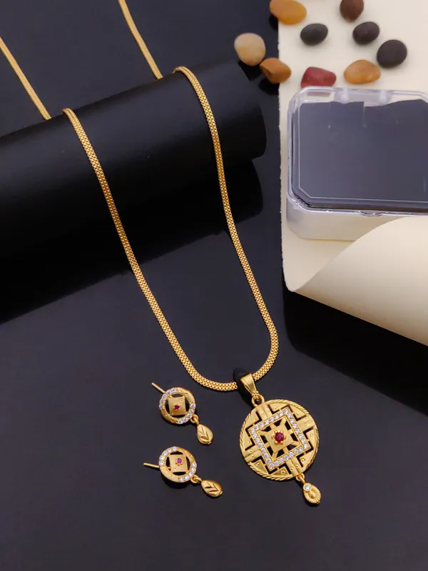 Gold_Tone_Geometric_Necklace_And_Earrings_Set_for_Women