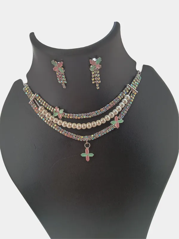 Multicolour_Rhinestone_Pearl_Butterfly_Necklace_Set_for_Women