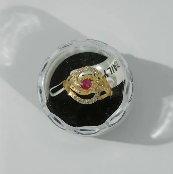 Gold_Tone_Stone_Embellished_Ring_for_Women