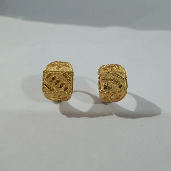 Gold_Tone_Ornate_Finger_Ring_for_Unisex