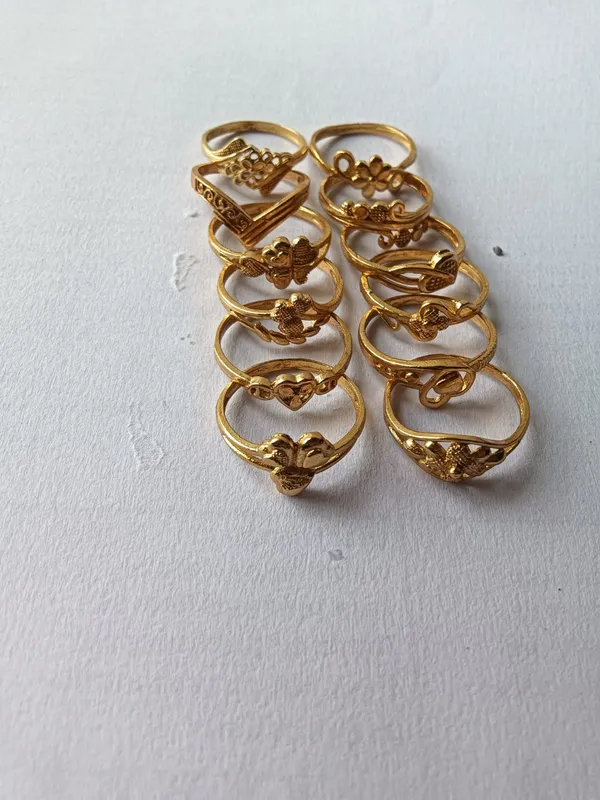 Gold_Tone_Decorative_Ring_Set_for_Women