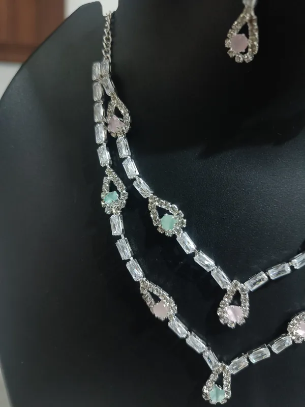 Silver_Tone_Crystal_Necklace_And_Earrings_Set_for_Women