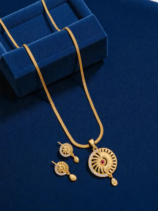 Gold-Tone_Circular_Pendant_Necklace_And_Earrings_Set_for_Women