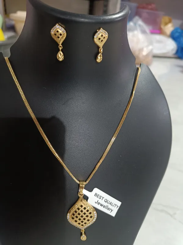 Gold_Tone_Pendant_Necklace_And_Earrings_Set_for_Women