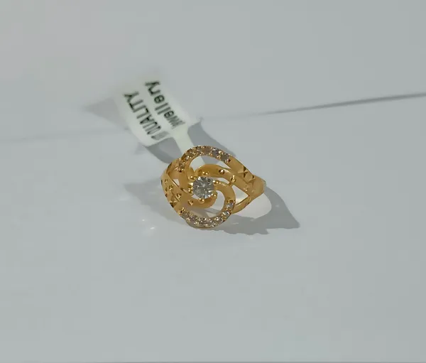 Gold-Tone_Crystal_Interwoven_Ring_for_Women